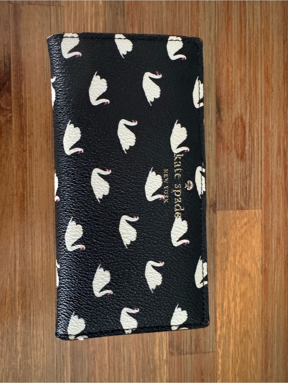kate spade Black Swan Print Continental Card Holder Wallet